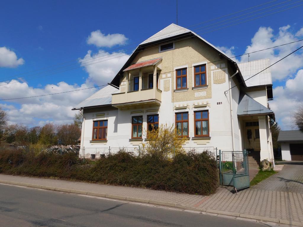 Mlade Buky 261 Apartment Exterior photo